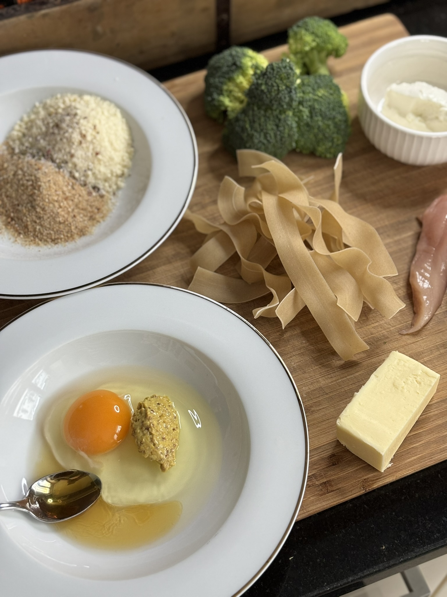 Rezept Pouletfilet im Käse-Honig- Brotmantel | Sabrina Stadelmann