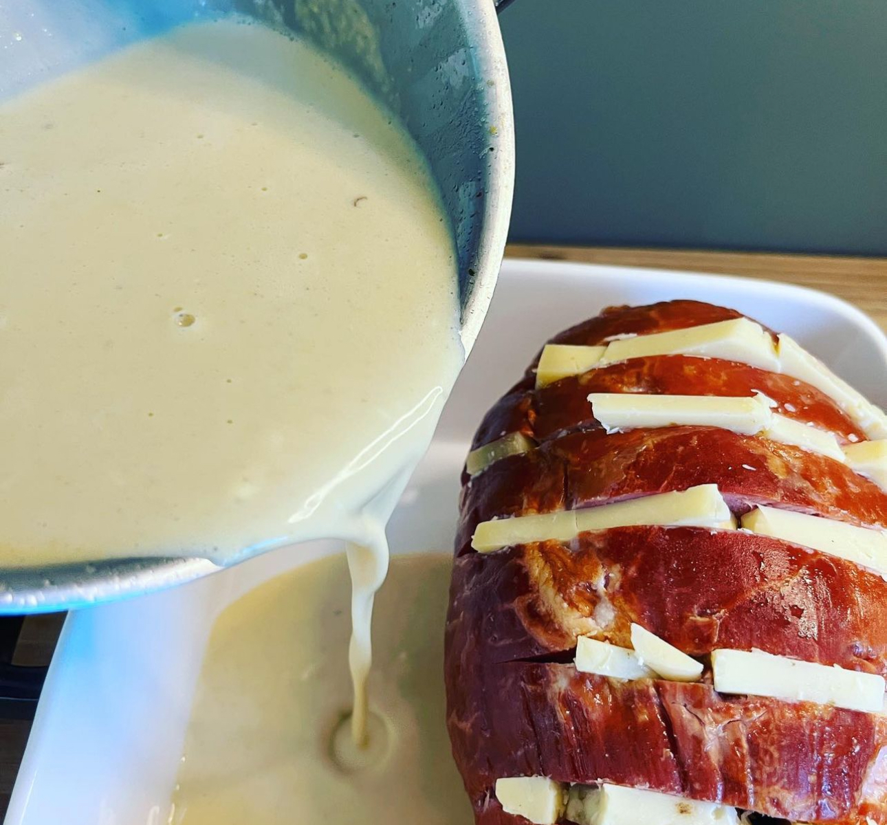 Rezept Gefüllter Schinken mit Honig- Senfsauce | Sabrina Stadelmann Rezept Gefüllter Schinken mit Honig- Senfsauce | Sabrina Stadelmann